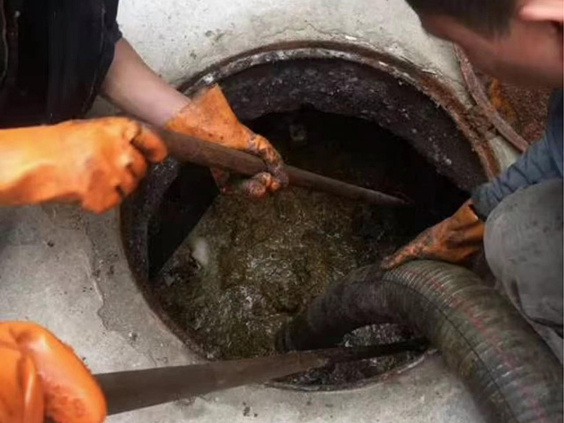 德惠清理化粪池时如何避免沼气的危害?